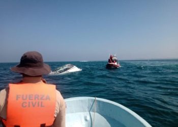Se hude embarcación con cuatro personas en Boca del Río por evento de norte; todos fueron rescatados con vida