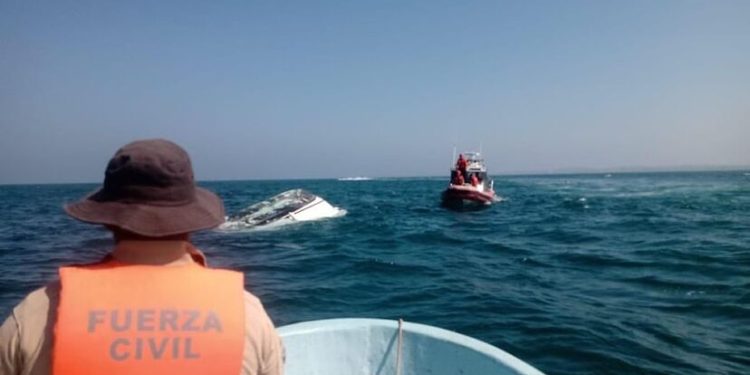 Se hude embarcación con cuatro personas en Boca del Río por evento de norte; todos fueron rescatados con vida