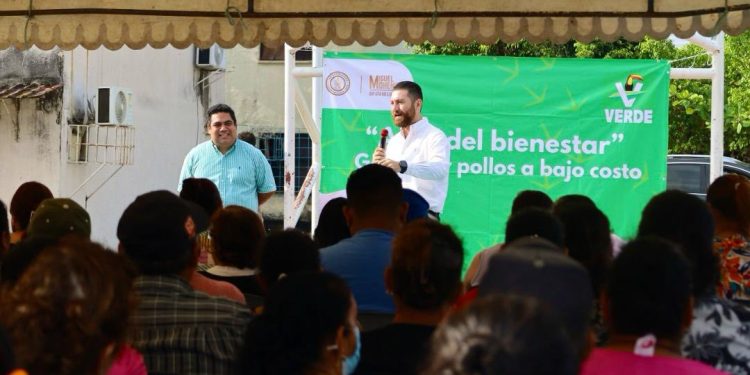 Miguel Moheno lleva “Aves del Bienestar” al Infonavit Deportiva para fortalecer la economía familiar