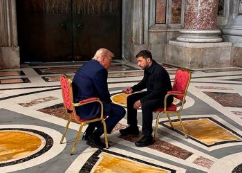 Trump y Zelensky sostienen reunión «productiva» en Roma tras funeral del Papa Francisco