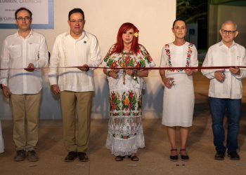 INAUGURAN CLAUDIA SHEINBAUM Y LAYDA SANSORES EL CENTRO DE ATENCIÓN A VISITANTES EN LA ZONA ARQUEOLÓGICA DE XCALUMKÍN