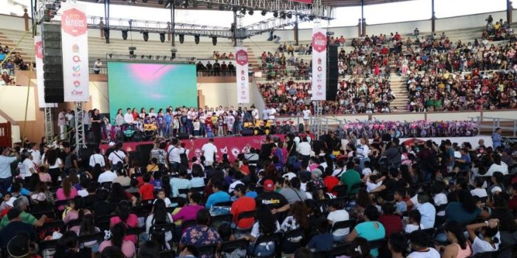 El Gobierno de Quintana Roo y los sistemas DIF municipales realizarán festivales infantiles con juegos, regalos y sorpresas en diferentes municipios