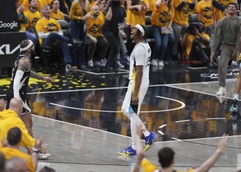 NBA Playoffs: Los Pacers dominan a los Bucks y se adelantan 2-0 en la serie