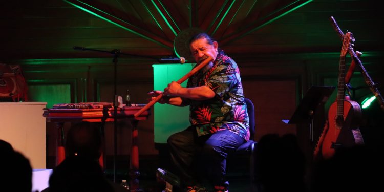 LA MÚSICA ANDINA RESONÓ EN EL CENTRO CULTURAL EL CLAUSTRO