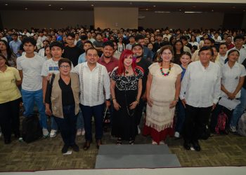 LAYDA SANSORES, ENCABEZÓ LA ENTREGA DE 1,160 TARJETAS DEL PROGRAMA “JÓVENES ESCRIBIENDO EL FUTURO”