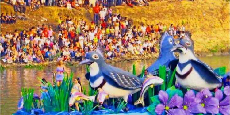 Javier May no descarta regreso del desfile de barcos alegóricos en 2026
