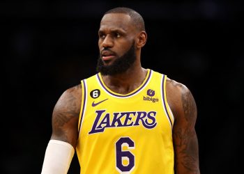 Los Lakers muestran su poderío y arrollan al líder Thunder
