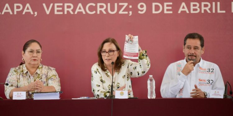 Coordinación y compromiso con la educación en Veracruz, reitera Rocío Nahle
