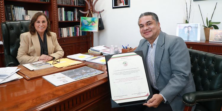 Gobernadora recibe al nuevo magistrado del TEV