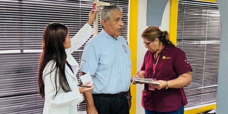 PARTICIPAN MÓDULOS DE SALUD EN TU BARRIO EN LAS JORNADAS DE LA PAZ Y PREVENJOVEN DE LA UNACAR