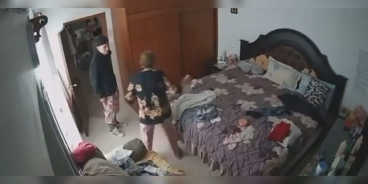 Confió en un extraño y fue atacada: abuelita es asaltada en su propia casa en Azcapotzalco