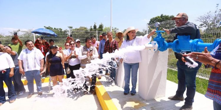 Yolanda Osuna entrega obras por más de 34 millones de pesos en comunidades del municipio de Centro