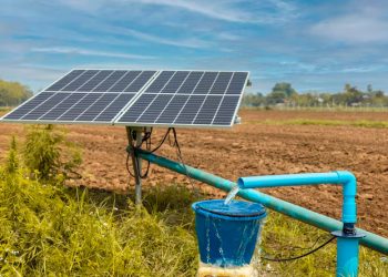 PANELES SOLARES GARANTIZARÁN BOMBEO DE AGUA POTABLE EN ISLA ARENA