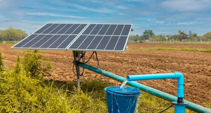 PANELES SOLARES GARANTIZARÁN BOMBEO DE AGUA POTABLE EN ISLA ARENA