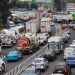 Gobierno del Edomex evita megamarcha de transportistas con diálogo