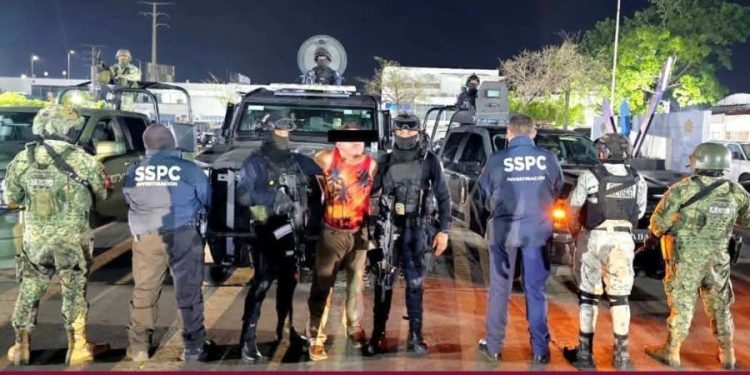 Detienen en Paraíso a ex policía vinculado a célula delictiva