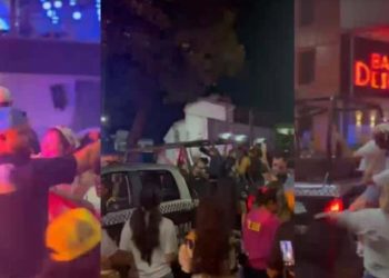 SSPC justifica a jóvenes bailando sobre patrulla durante desfile de carros alegóricos