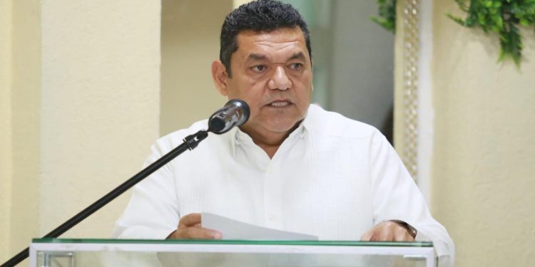 Gobernador Javier May refrenda compromiso de edificar nuevo Hospital Rovirosa