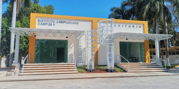 AUDITORIO DE SUSOS MÚLTIPLES DEL INSTITUTO CAMPECHANO CAMPUS V