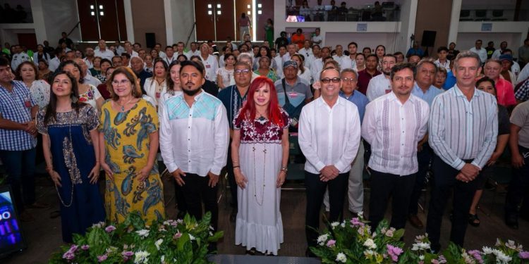 LAYDA SANSORES, DESTACÓ LA LABOR, COMPROMISO Y ENTREGA DE LOS  TRABAJADORES ESTATALES DEL GOBIERNO DEL ESTADO
