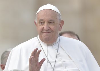 Claudia Sheinbaum despide al papá Francisco: “Un humanista que optó por los pobres”