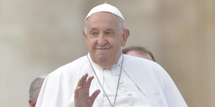 Claudia Sheinbaum despide al papá Francisco: “Un humanista que optó por los pobres”
