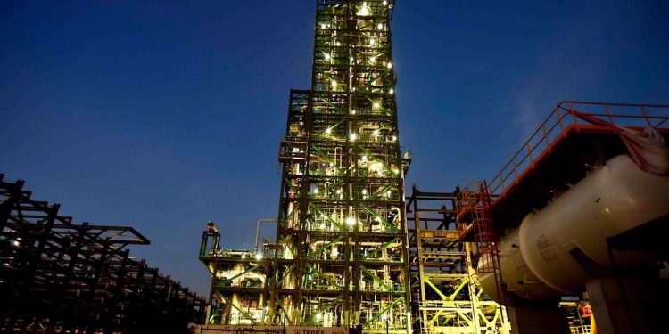 Canapat espera que Refinería Olmeca entre pronto en operación para reactivar flujo de pasajeros a Paraíso