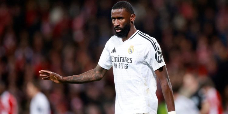 Antonio Rüdiger se perdería el resto de la temporada con el Real Madrid por lesión de rodilla