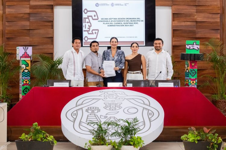 Cabildo de Playa del Carmen defiende a la ciudadanía y exige a empresas reparar correctamente calles y banquetas