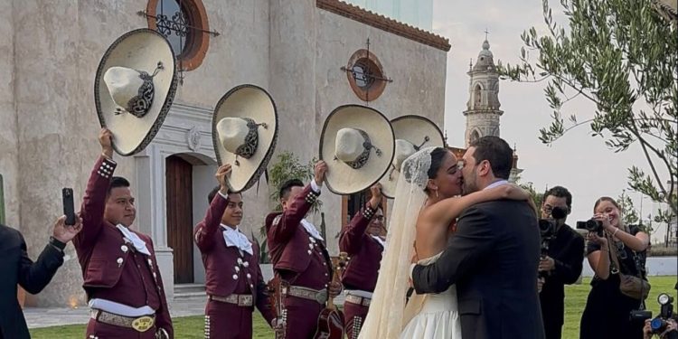 Tras una boda emotiva, Ale Capetillo y Nader Shoueiry comienzan su luna de miel en México antes de emprender otro viaje