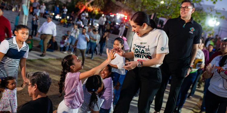 Estefanía Mercado convierte la Plaza 28 de Julio en el corazón de la infancia con más de 5 mil niñas y niños celebrando su día