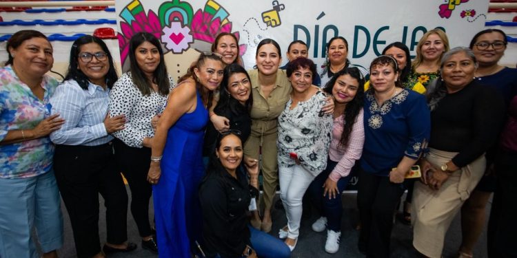 Estefanía Mercado celebra a las mamás trabajadoras del Ayuntamiento, “corazón de las familias y de Playa del Carmen”