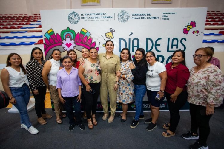 Estefanía Mercado celebra a las mamás trabajadoras del Ayuntamiento, “corazón de las familias y de Playa del Carmen”