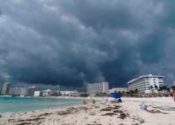 Frente frío 42 causará intensas lluvias, vientos fuertes y descenso de temperatura en el sureste