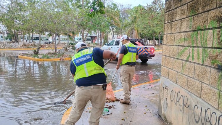Activa Gobierno “Operativo Tormenta” para prevenir encharcamientos y garantizar seguridad en Playa del Carmen