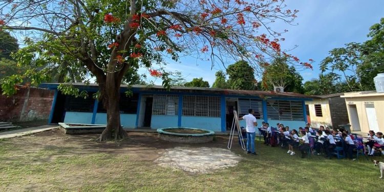 Por ola de calor, ajustan horario escolar en Tabasco: Setab