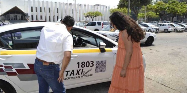 Exhorta SEMOVI a denunciar abusos de taxistas durante la Feria Tabasco