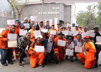 Vecinos participan en cruzada por el reciclaje en Cuajimalpa; Carlos Orvañanos va por premio Internacional