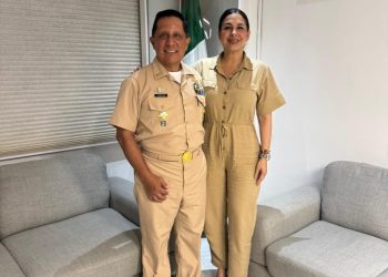 Estefanía Mercado fortalece coordinación con la Marina para garantizar la seguridad y reforzar la limpieza del sargazo en Playa del Carmen