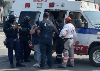 Dos accidentes por estructuras inestables dejan un herido y daños materiales en Veracruz