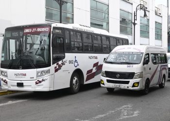 Analizan Osuna y SEMOVI la problemática del transporte en Villahermosa