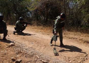 Mueren seis militares por explosión de mina artesanal en zona de conflicto entre Michoacán y Jalisco