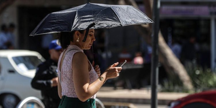 Activan Alerta Amarilla por altas temperaturas en 11 alcaldías de la CDMX
