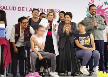 CDMX entregará copas menstruales a estudiantes de primaria y secundaria