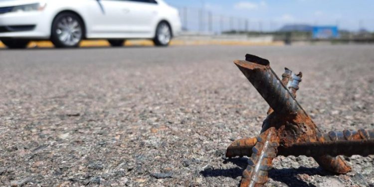 Alertan por ponchallantas en la carretera Macuspana-Villahermosa