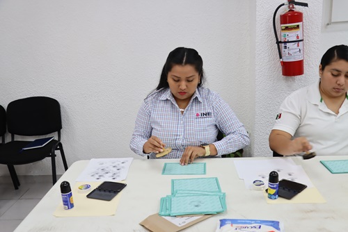 INE Tabasco entrega 181 paquetes de voto anticipado para elección extraordinaria del Poder Judicial