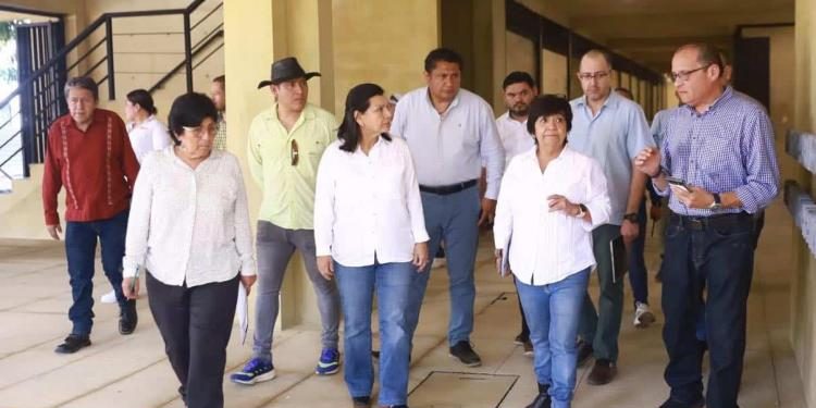 Osuna promete distribución justa de locales en el mercado de Gaviotas