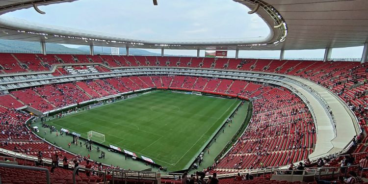 Estadio Akron inicia renovación rumbo al Mundial 2026