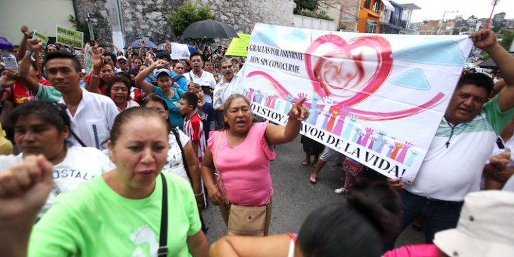 Grupos provida cuestionan despenalización del aborto en Tabasco y acusan falta de transparencia