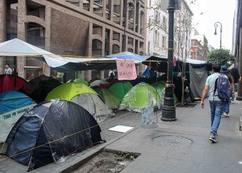 Maestros de la CNTE extienden bloqueos al Centro Histórico de la Ciudad de México